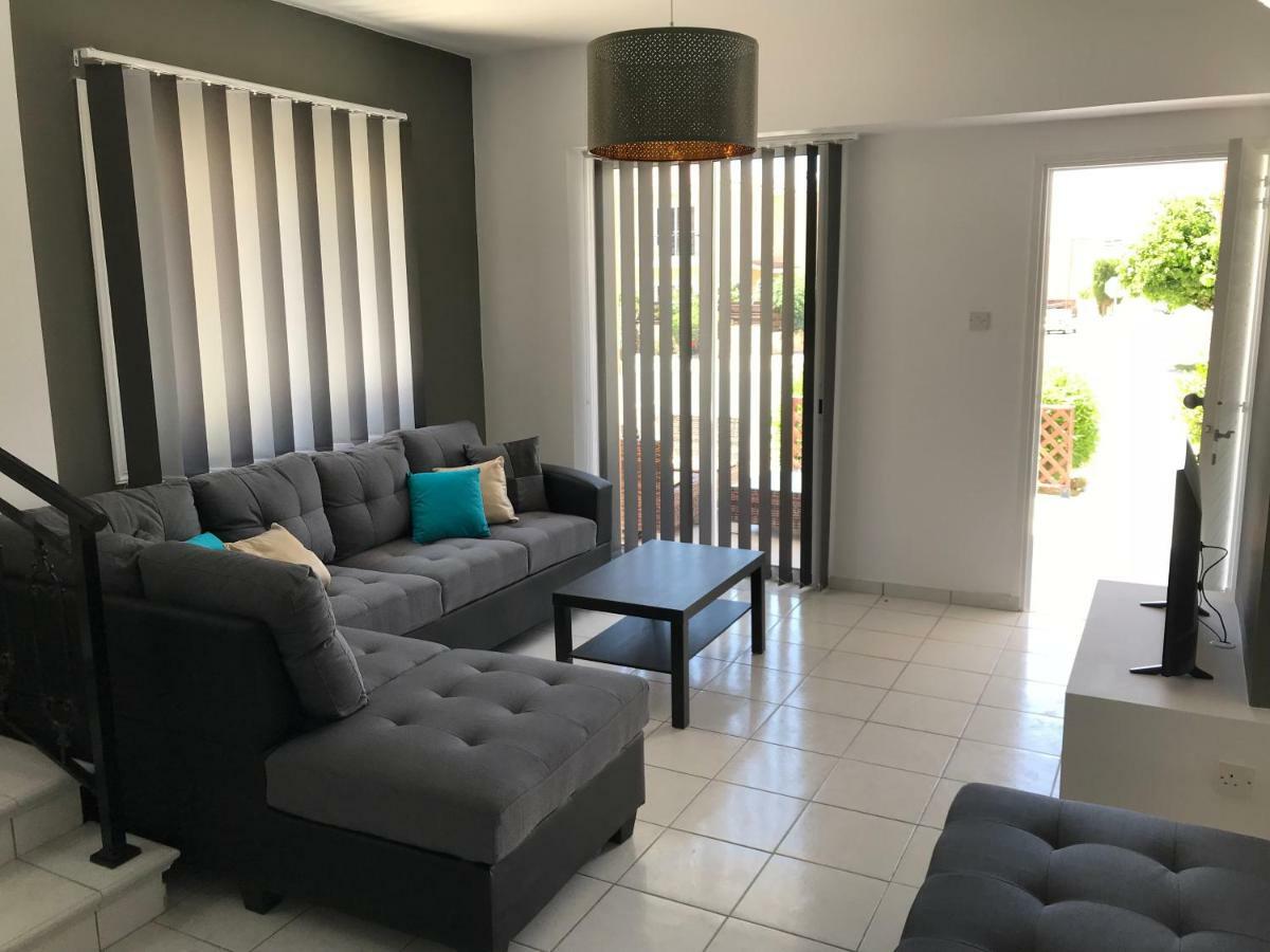 Diana Townhouse 5 Villa Paphos ภายนอก รูปภาพ