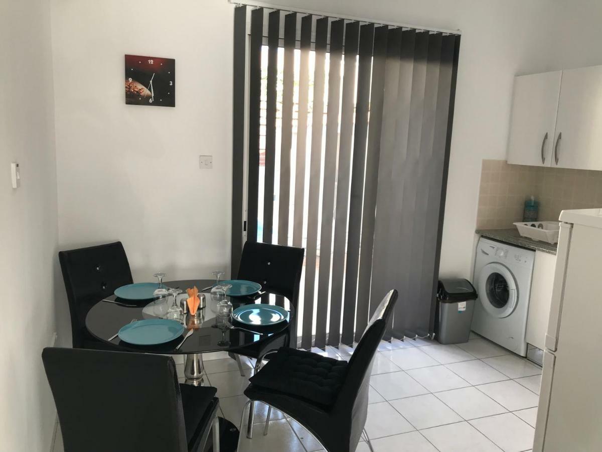 Diana Townhouse 5 Villa Paphos ภายนอก รูปภาพ